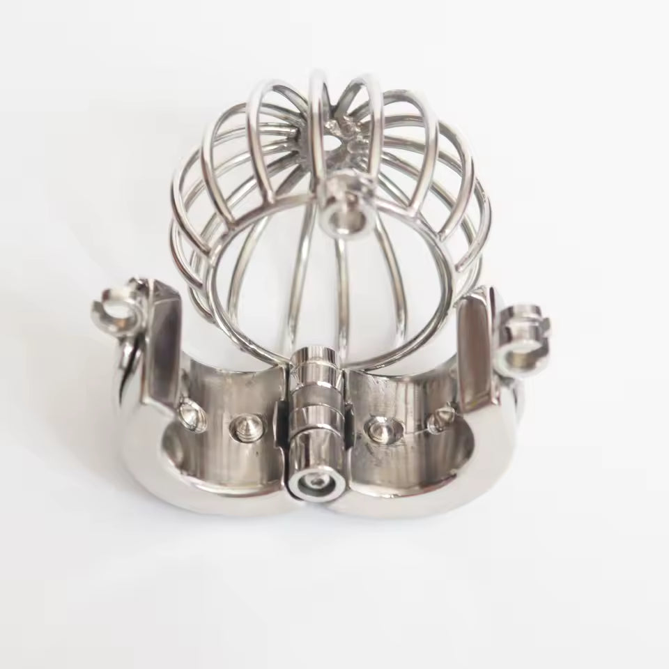 Premium quality stainless steel polished band with secure design